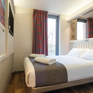 3* Hotel Point A Canary Wharf