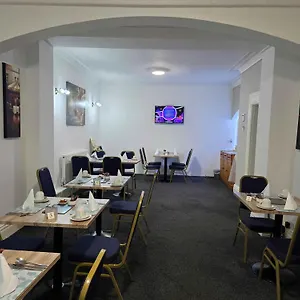 Sunnydale 3*, Blackpool United Kingdom